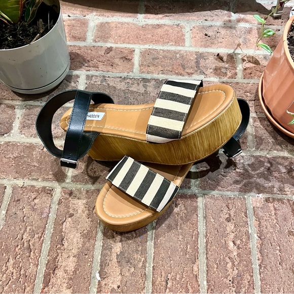 Steve Madden Captivate platform sandals 11 wedge heels - Picture 5 of 11